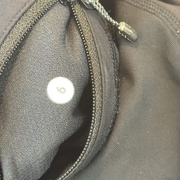 Lululemon Women’s Vented Mesh Reflective Strip Capri Leggings Size 6 - Picture 5 of 9